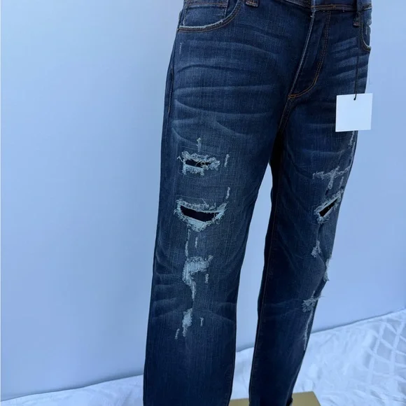 Sneak Peek Sexy Boyfriend High Rise Distressed Cropped Jeans Size 7/Medium - Picture 4 of 12